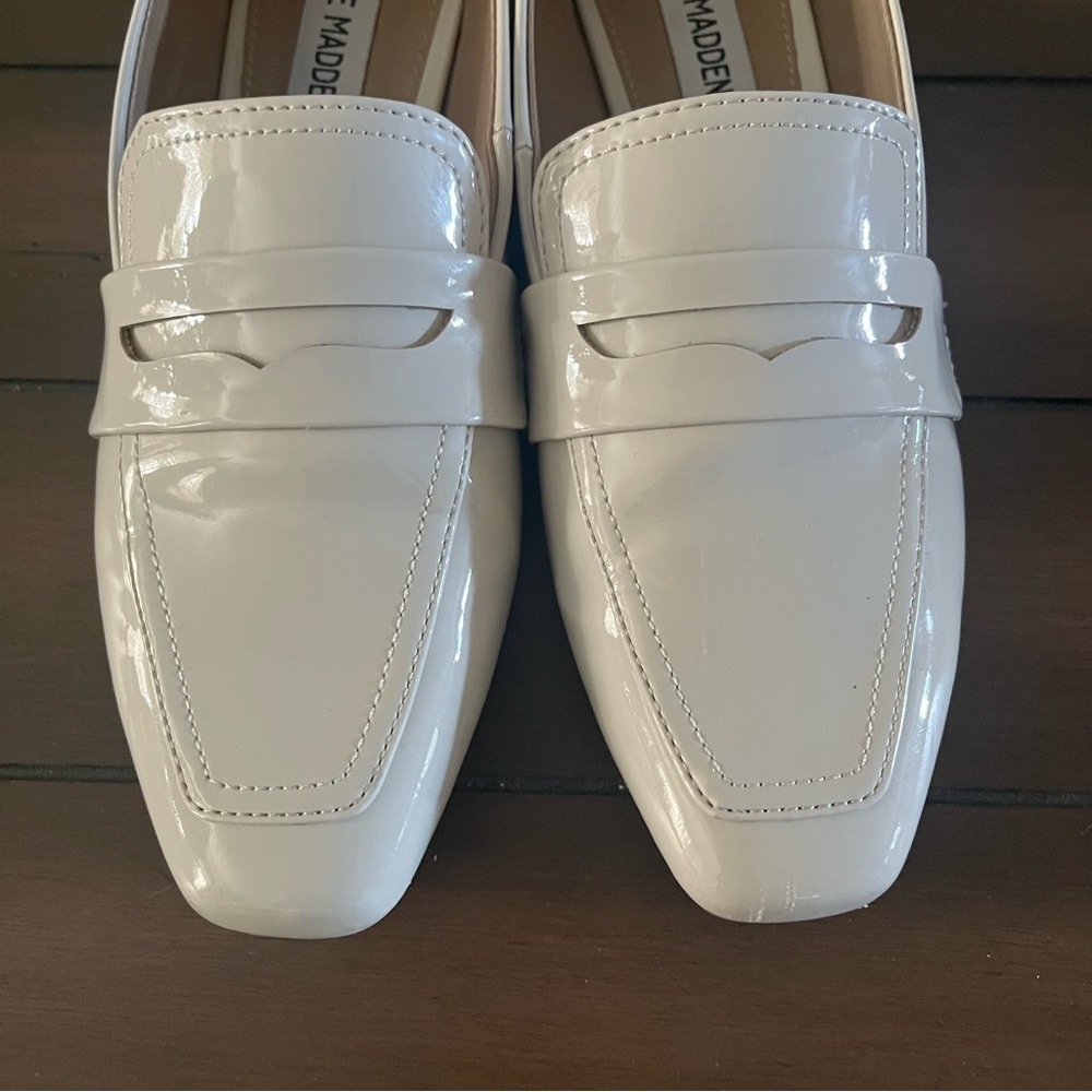 Steve Madden Loafers Romik Bone Patent Finish 6 in Box